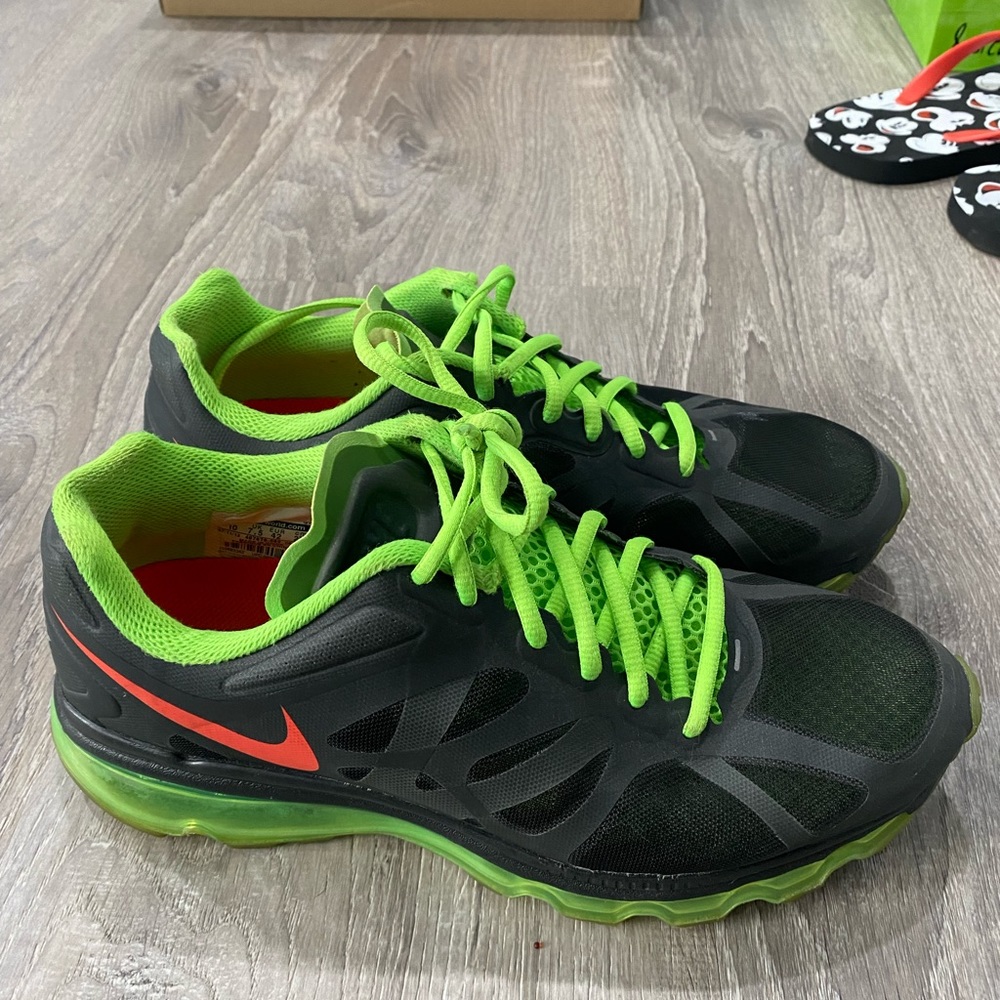 Like New‼️AirMax Nike -size 10